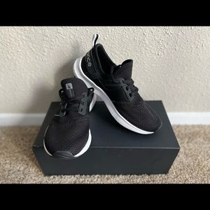 Women’s New Balance Tennis Shoes